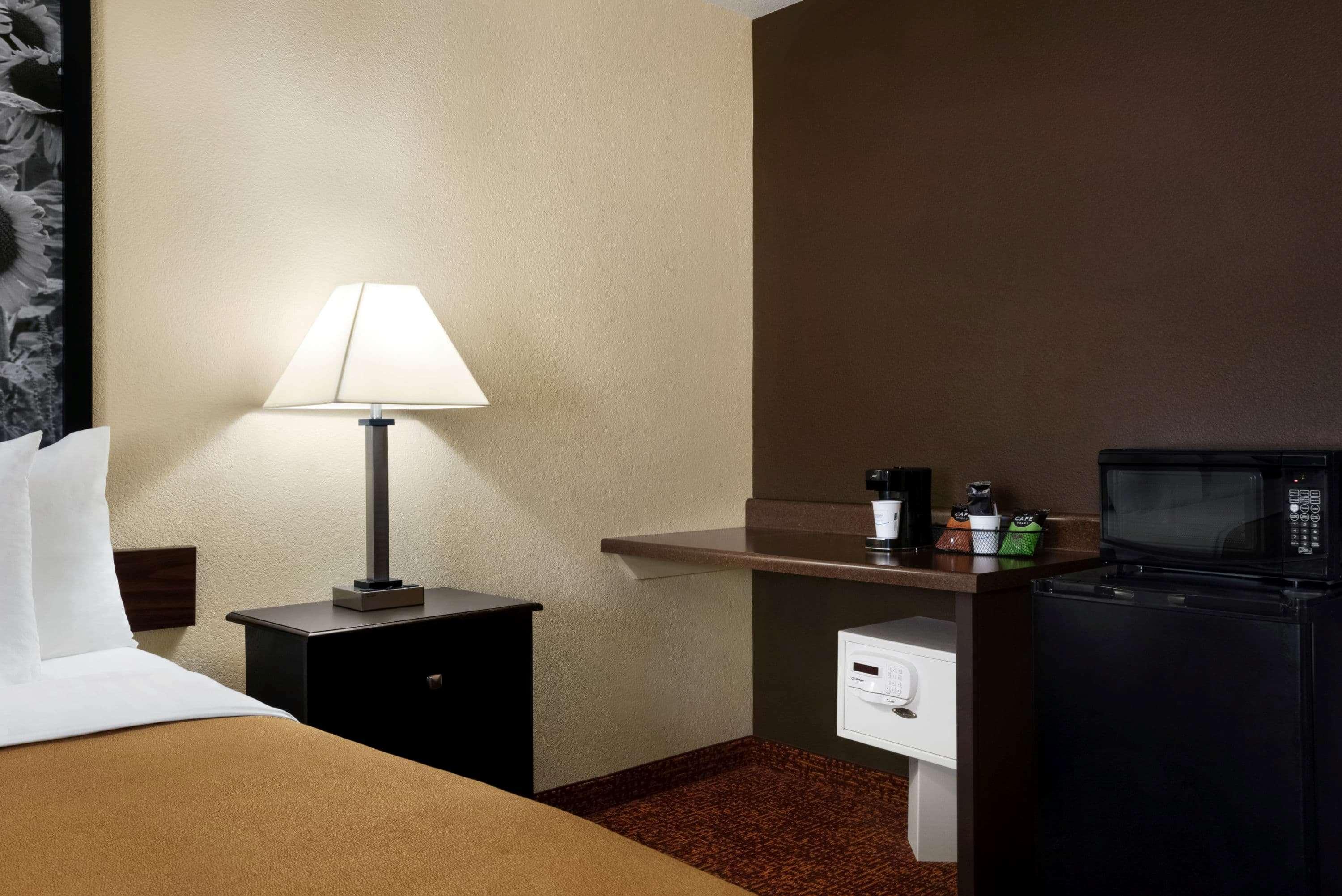Super 8 By Wyndham Des Moines Hotel Eksteriør billede